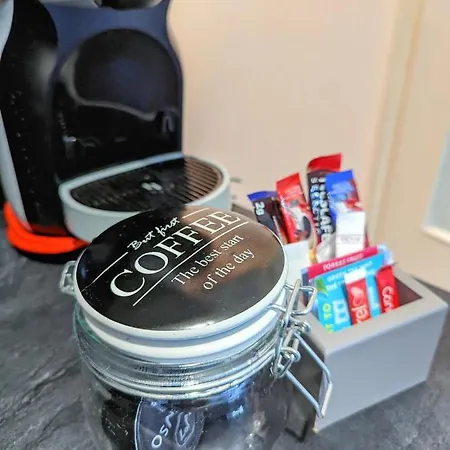 1 Min To The - Kitchen - Tramway - Air Conditioner - Wifi - Promenade Des 아파트 *