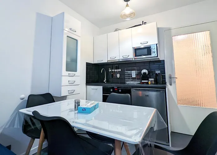 1 Min To The - Kitchen - Tramway - Air Conditioner - Wifi - Promenade Des アパート *